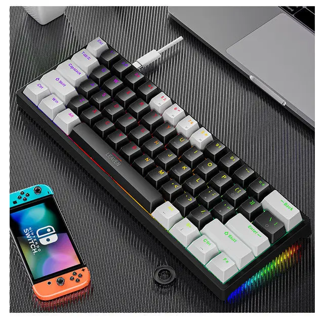 Plastic mechanical keyboard for games - Beyond Trends Hub