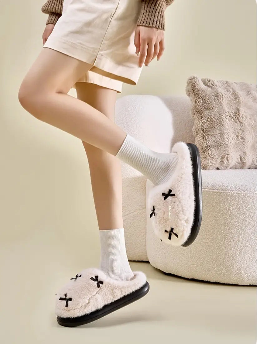 Women’s Cute Plush Home Slippers Butterfly Knot Cotton Slippers Comfortable Thick Bottom Outdoor Slippers Winter Indoor