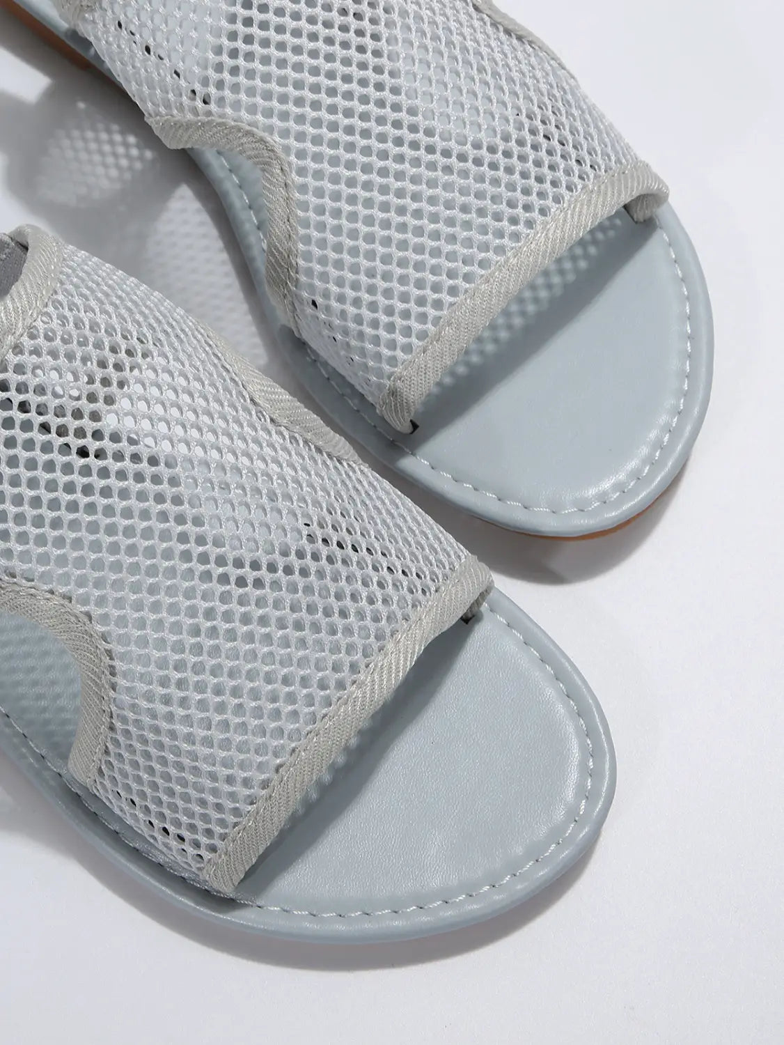 New Mesh Sandals Summer Casual Breathable Flat Shoes For Women Men Beach Shoes