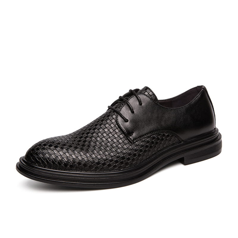 Pointed business shoes