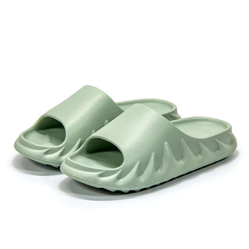 Thick-Soled Men’s Slippers