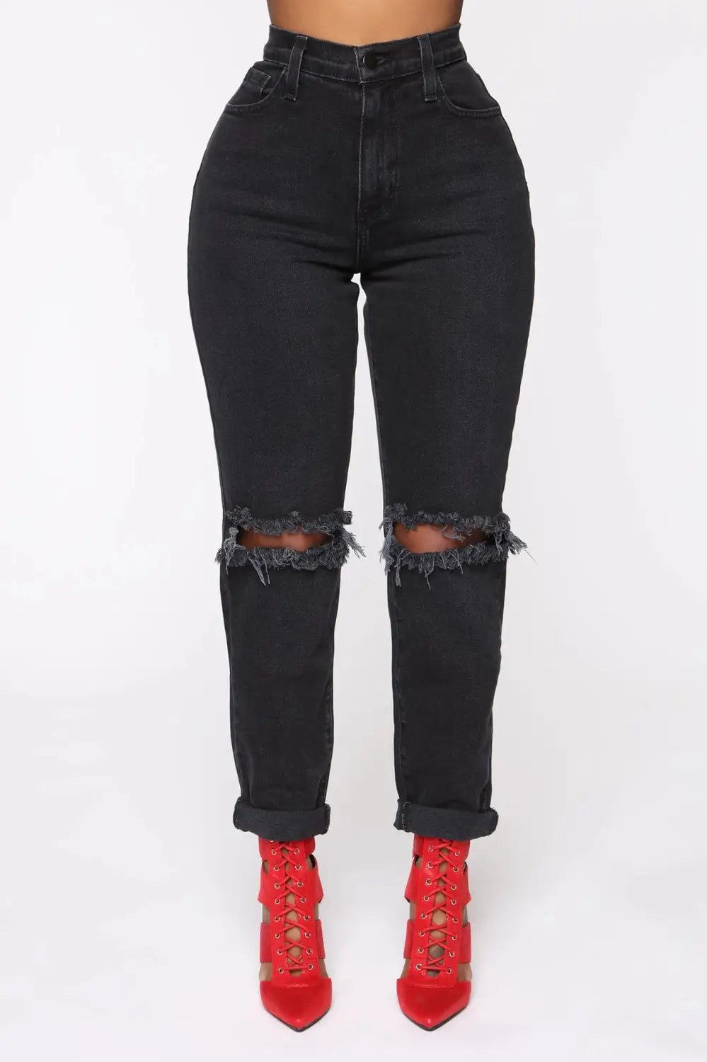 Women’s Jeans Are Thin and Have No Elasticity