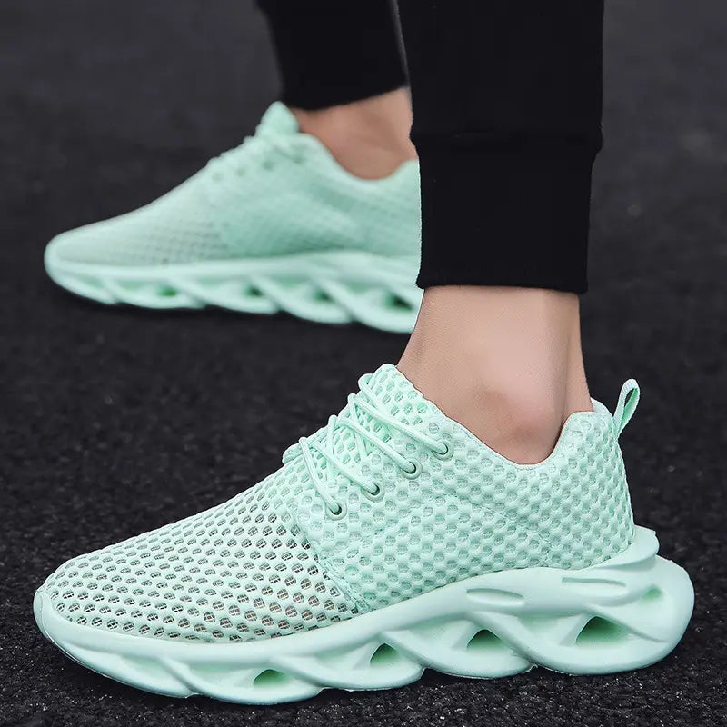 Men’S Outdoor Hollow Mesh Running Shoes