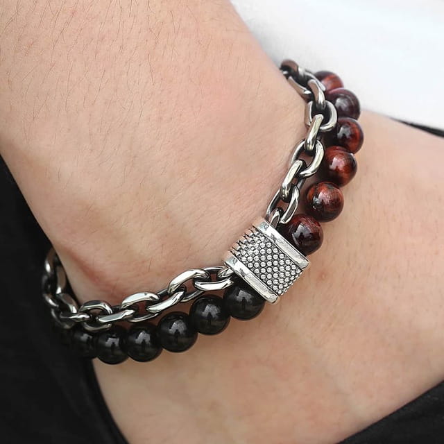 Two-strand bracelet with beads and chain, ideal for men’s and women’s jewelry.