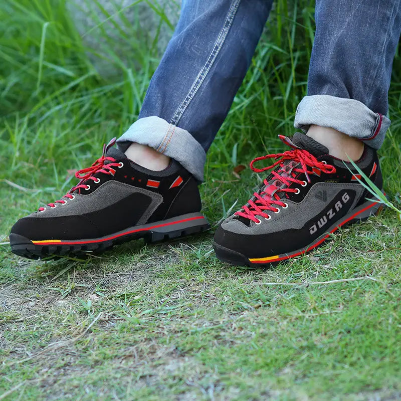 Round Toe Men’s Sneakers Hiking Shoes