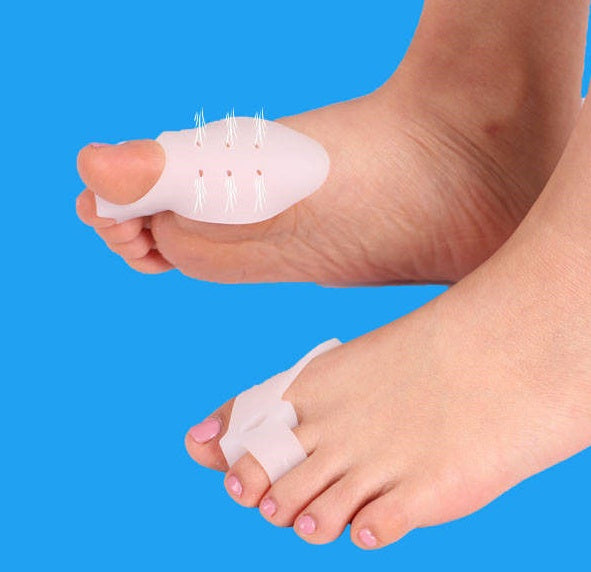 Silicone toe braces for toe separation