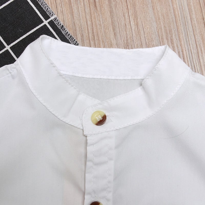 Gentlemen’s wear for European and American boys