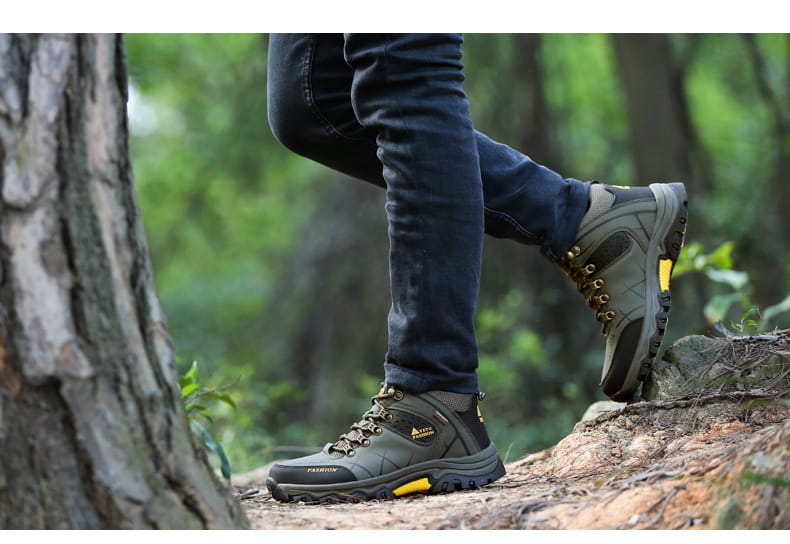 High-top non-slip hiking shoes