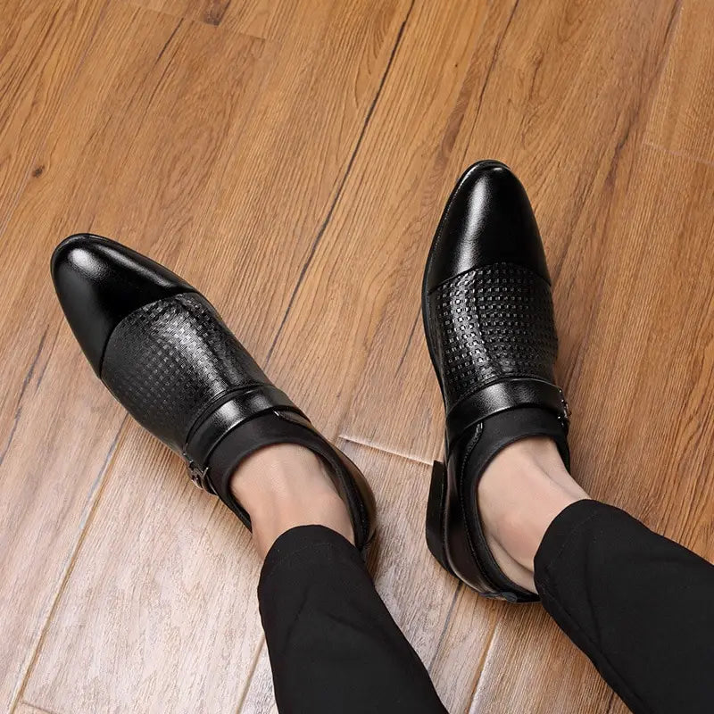 Single pointed shoes