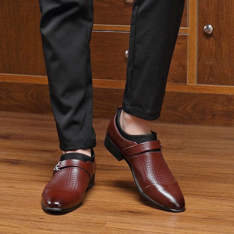 Single pointed shoes