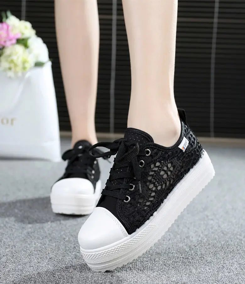 Increased casual canvas shoes