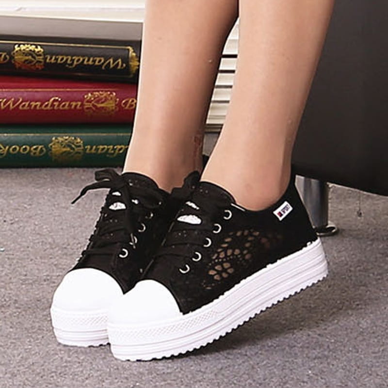 Increased casual canvas shoes