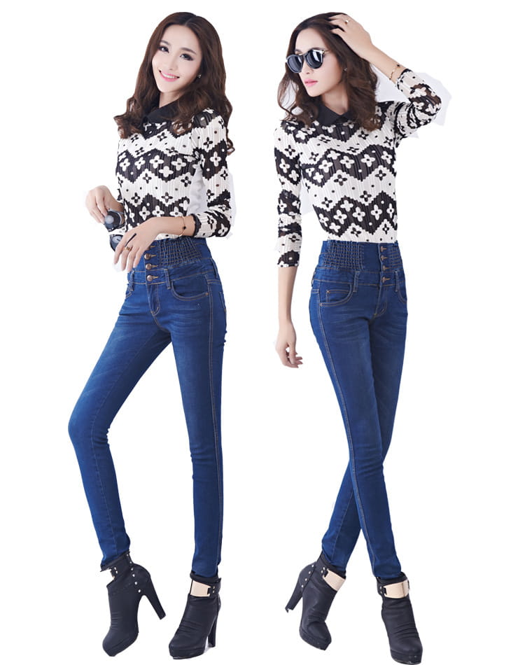 Women’s high-rise jeans