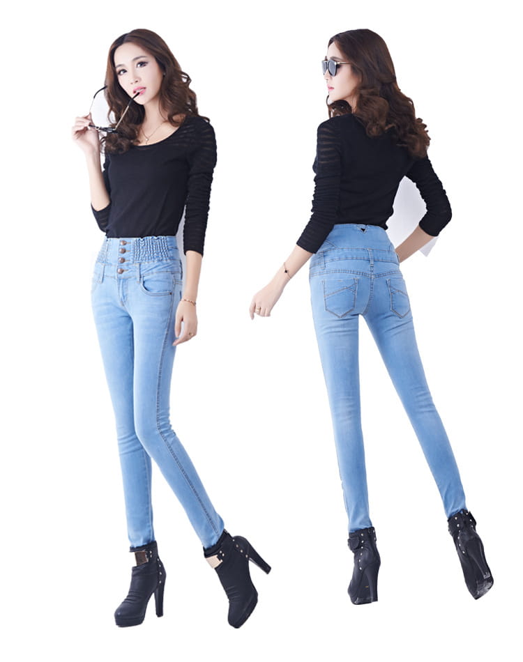 Women’s high-rise jeans