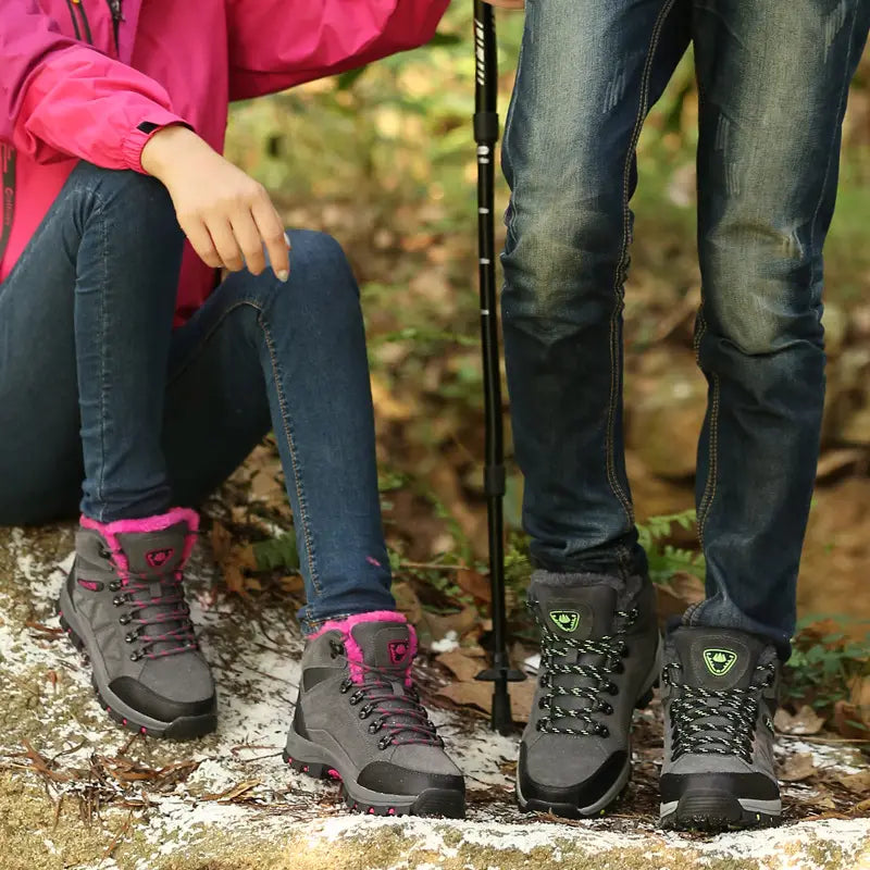 Hiking Shoes Hiking Outdoor Shoes High Top Sneakers Cowhide Fleece-lined Women’s Shoes