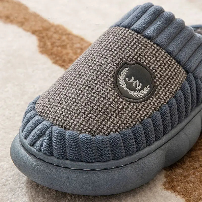 Plus Size Colorblock Plush Slippers