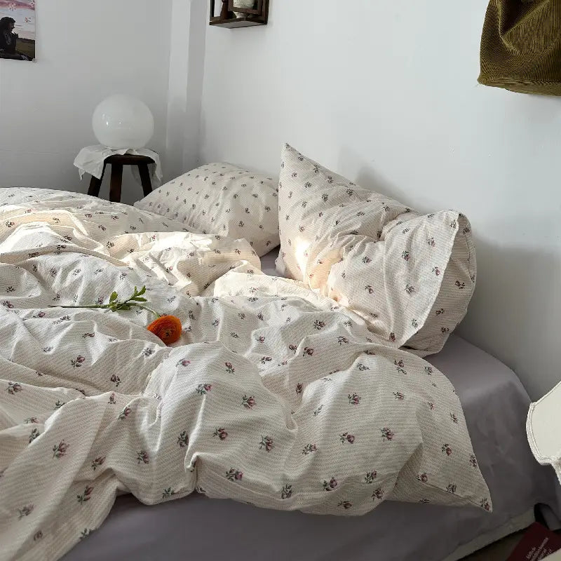 Floral patterned Cotton Bed Four Piece Set of Sheets Duvet Covers Bed Sheets