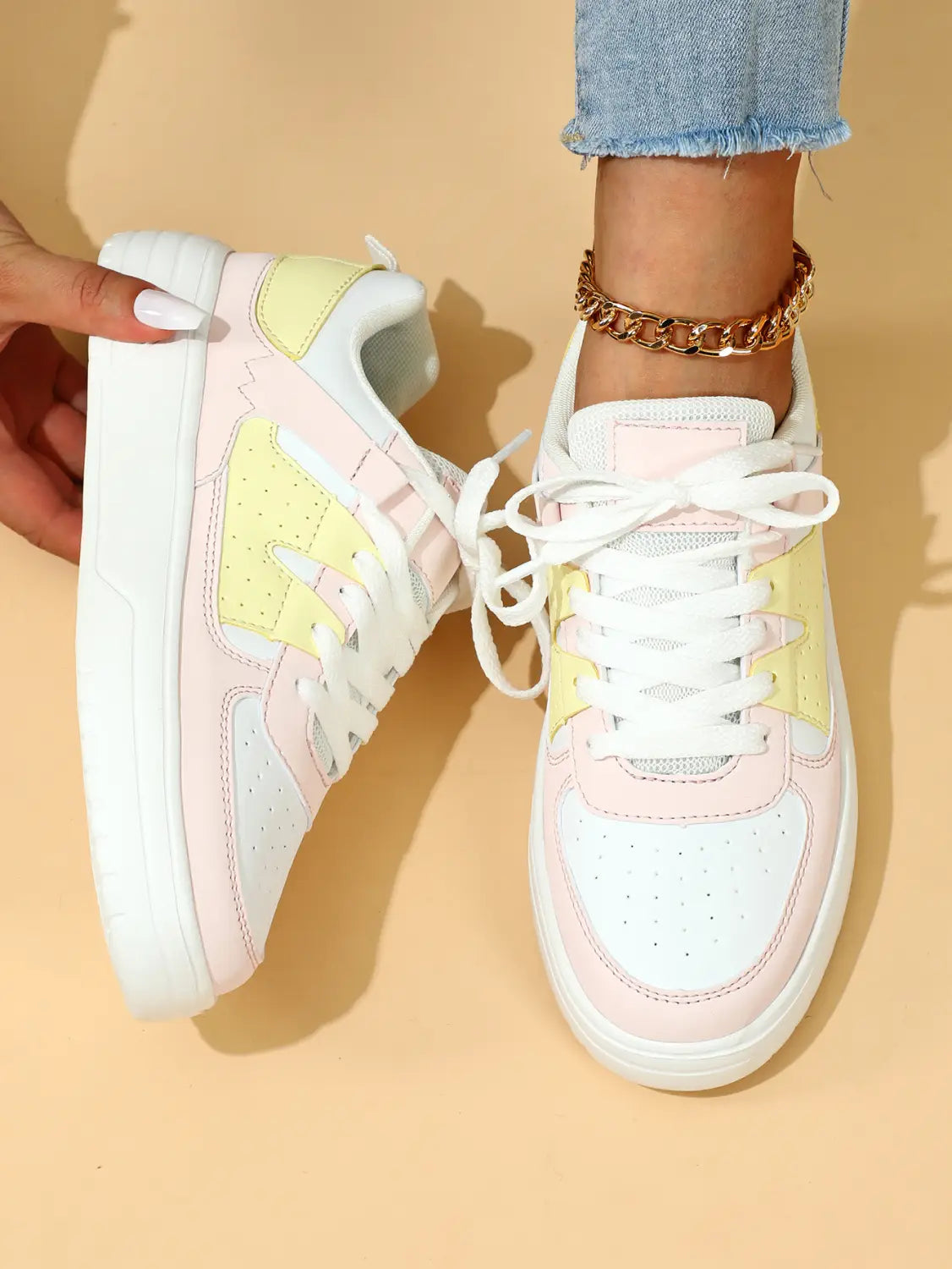 Ins European And American Fashion Platform Couple’s Soft Bottom Comfortable Board Shoes Can Be Tie Up