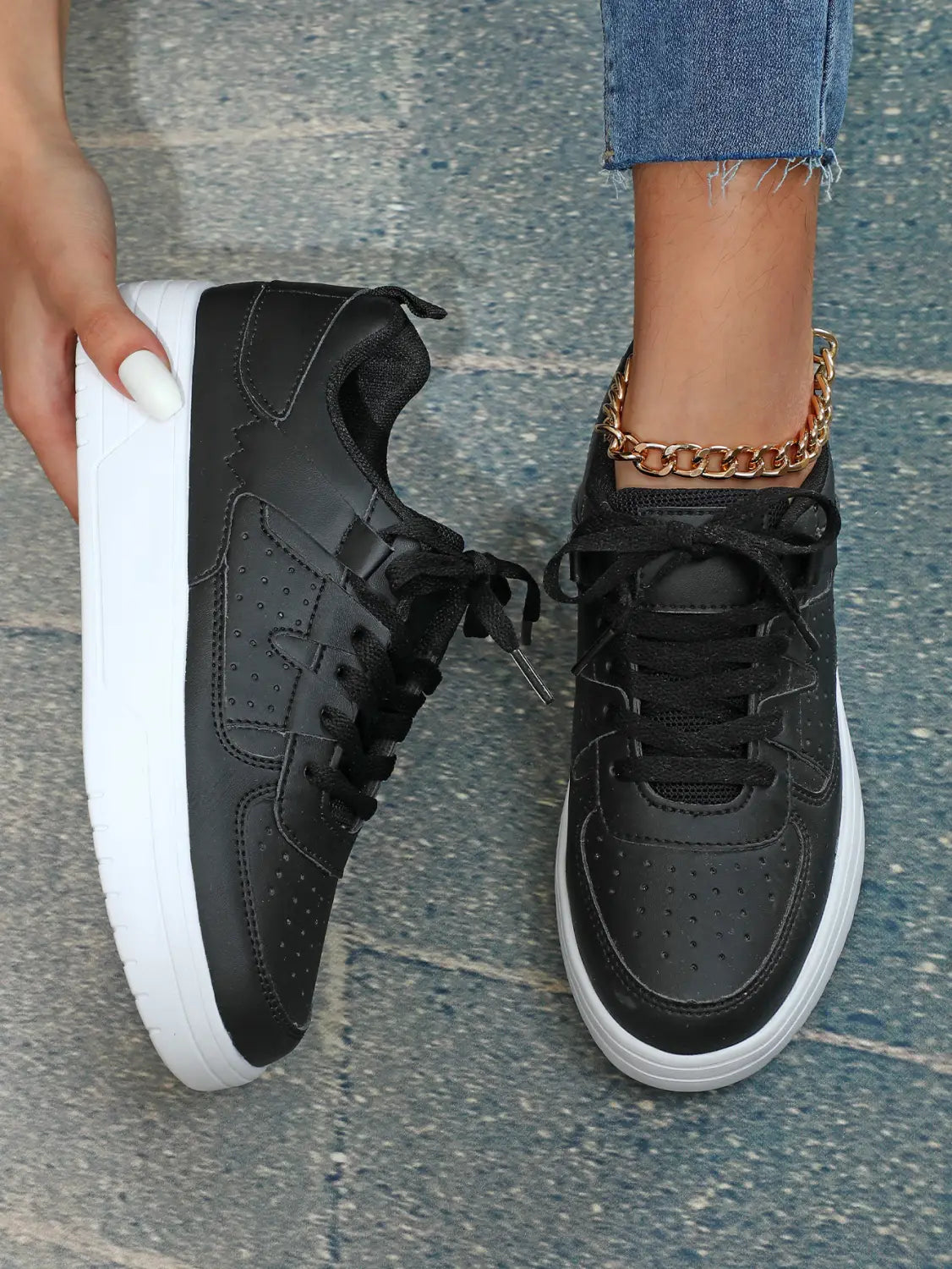 Ins European And American Fashion Platform Couple’s Soft Bottom Comfortable Board Shoes Can Be Tie Up