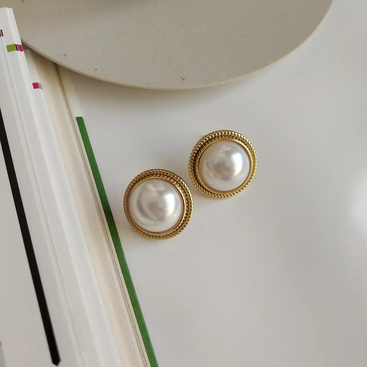 925 Sterling Silver Shell Pearls INS Ear Studs Earrings