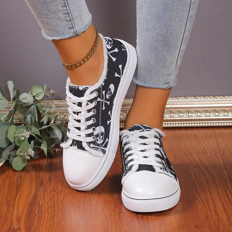 Versatile Flat Bottomed Student Lace Up Canvas Shoes