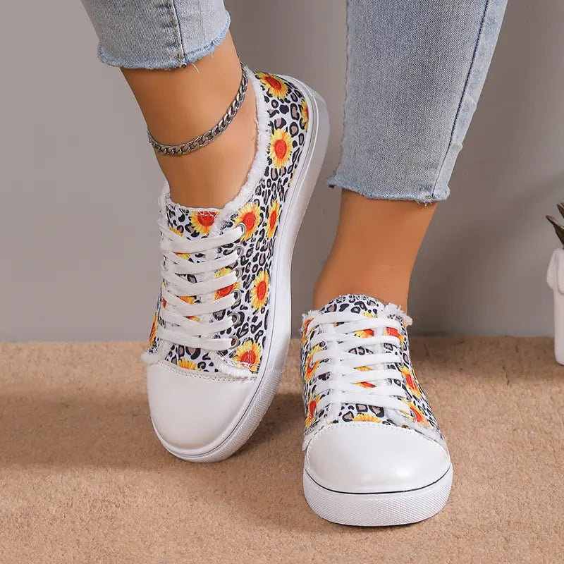Versatile Flat Bottomed Student Lace Up Canvas Shoes