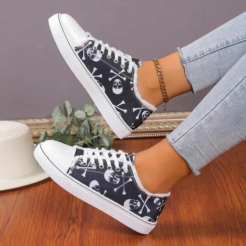 Versatile Flat Bottomed Student Lace Up Canvas Shoes