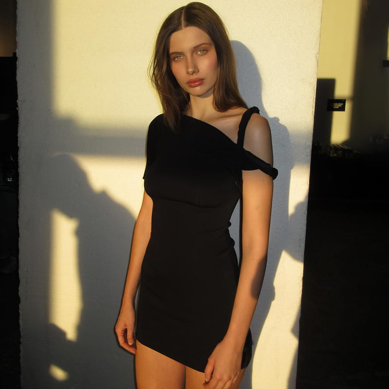 Women’s Slim Hip Dress Summer Fashion One-shoulder Short Sleeve Solid Color Dresses
