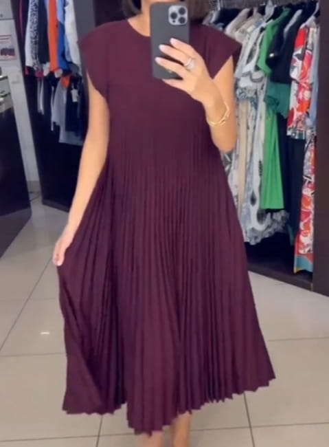 Short Sleeve Pleated Long Dress Summer Round Neck Dress Women’s Clothing