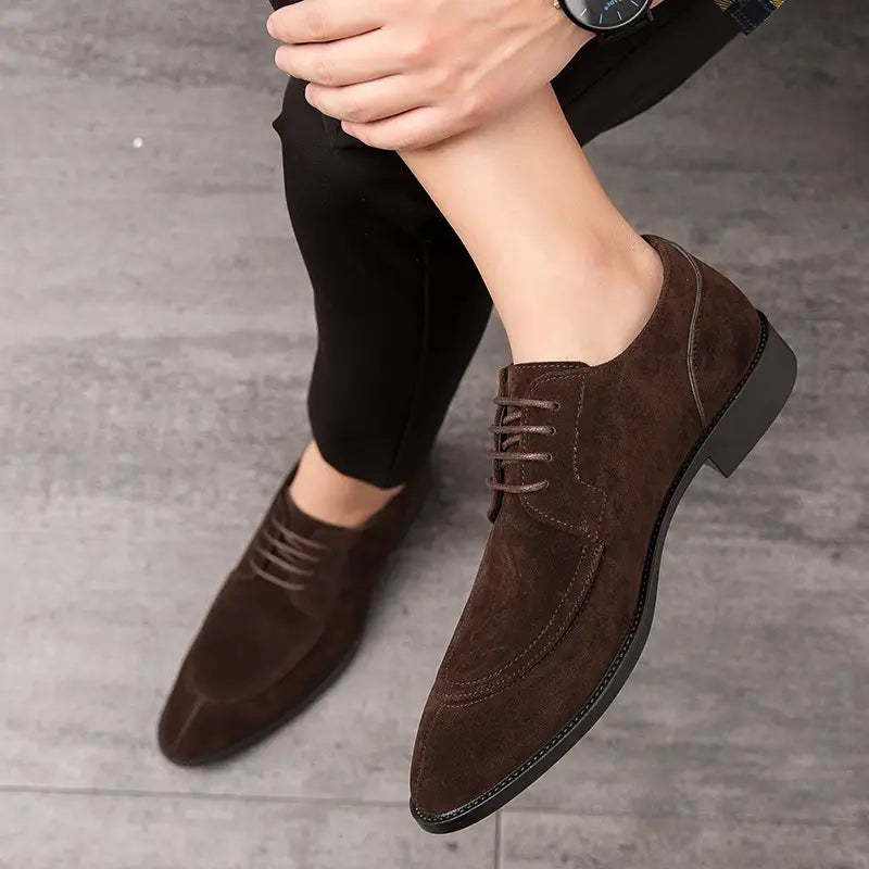 Men’s Fashion Casual Brogue Carved Leather Shoes
