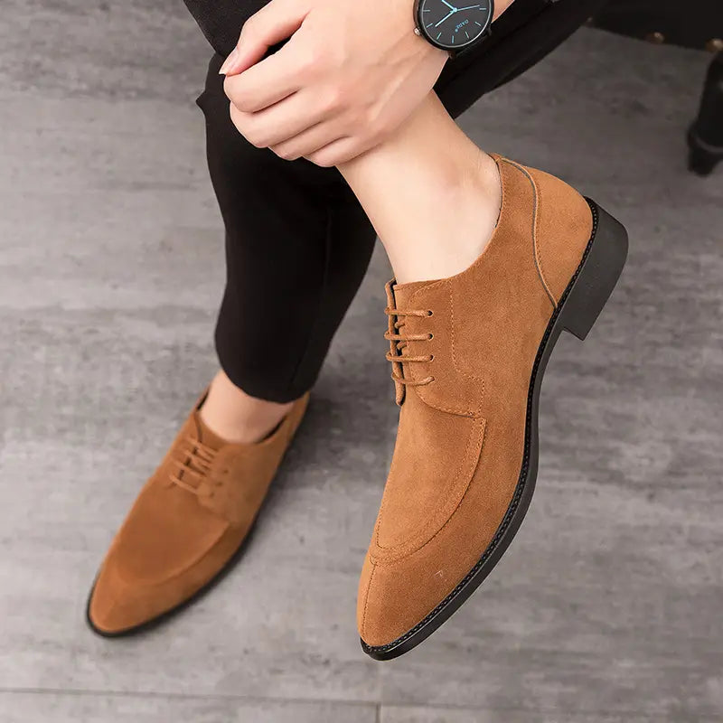 Men’s Fashion Casual Brogue Carved Leather Shoes
