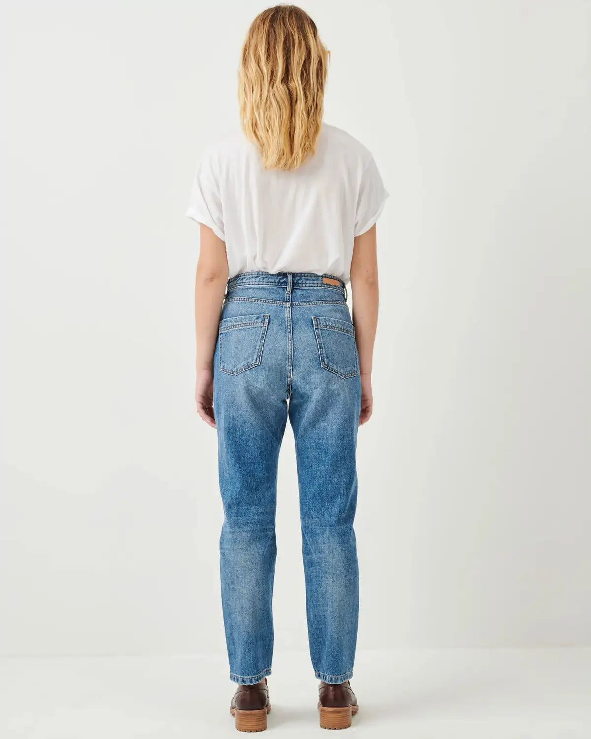 Women’s Retro And Fashion All-matching Slim Blue Straight Hip Raise Slim Fit Jeans