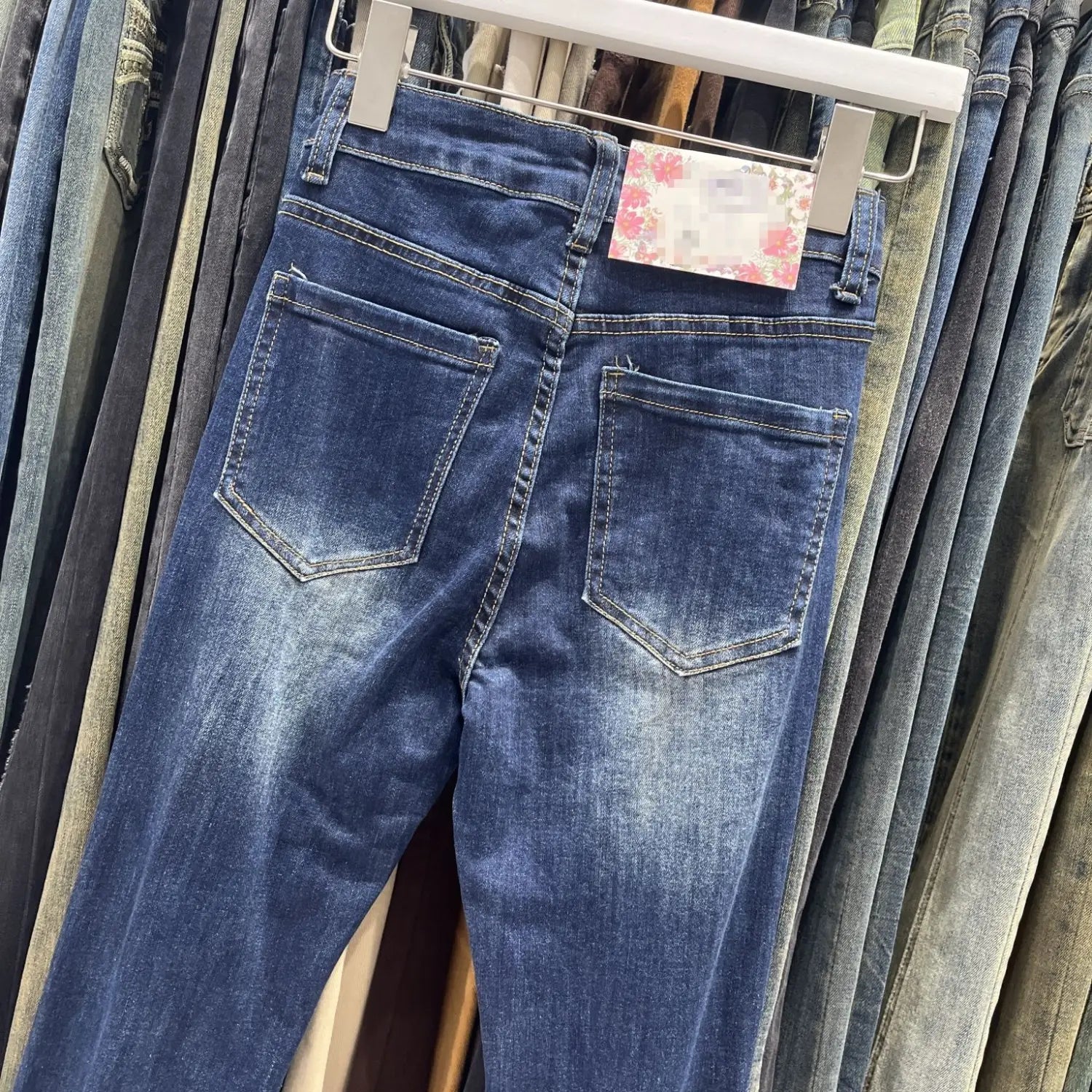 Women’s Retro Tattered Jeans Flared Mop Jeans