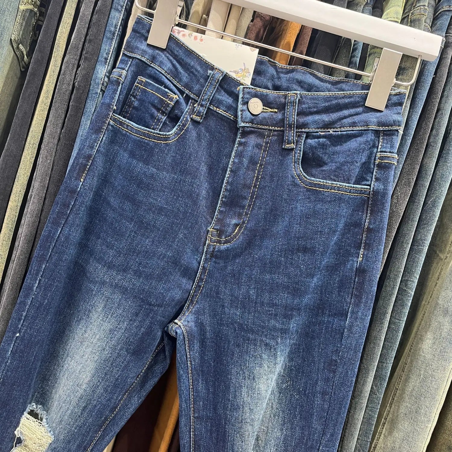 Women’s Retro Tattered Jeans Flared Mop Jeans