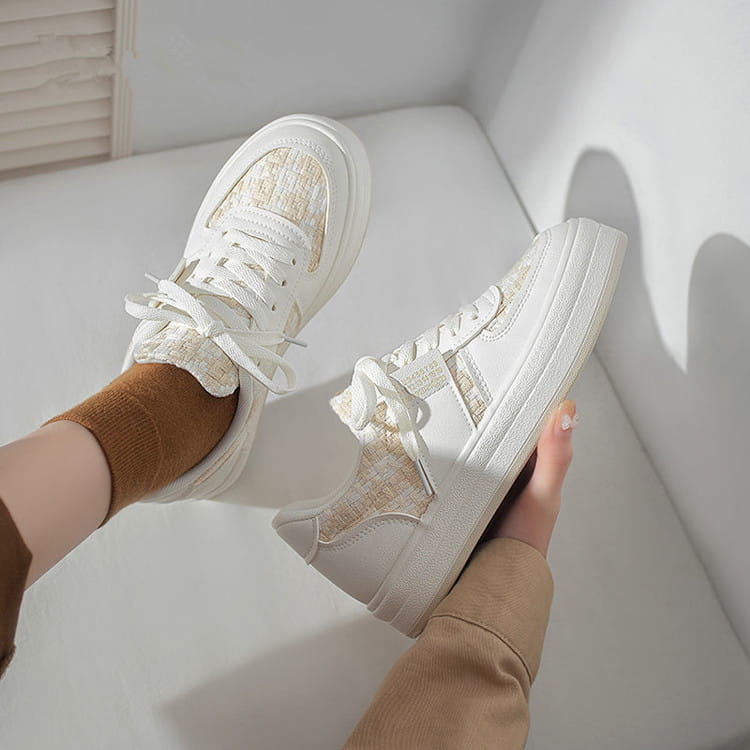 Japanese Style White Thick Bottom Leisure Sports Board Shoes