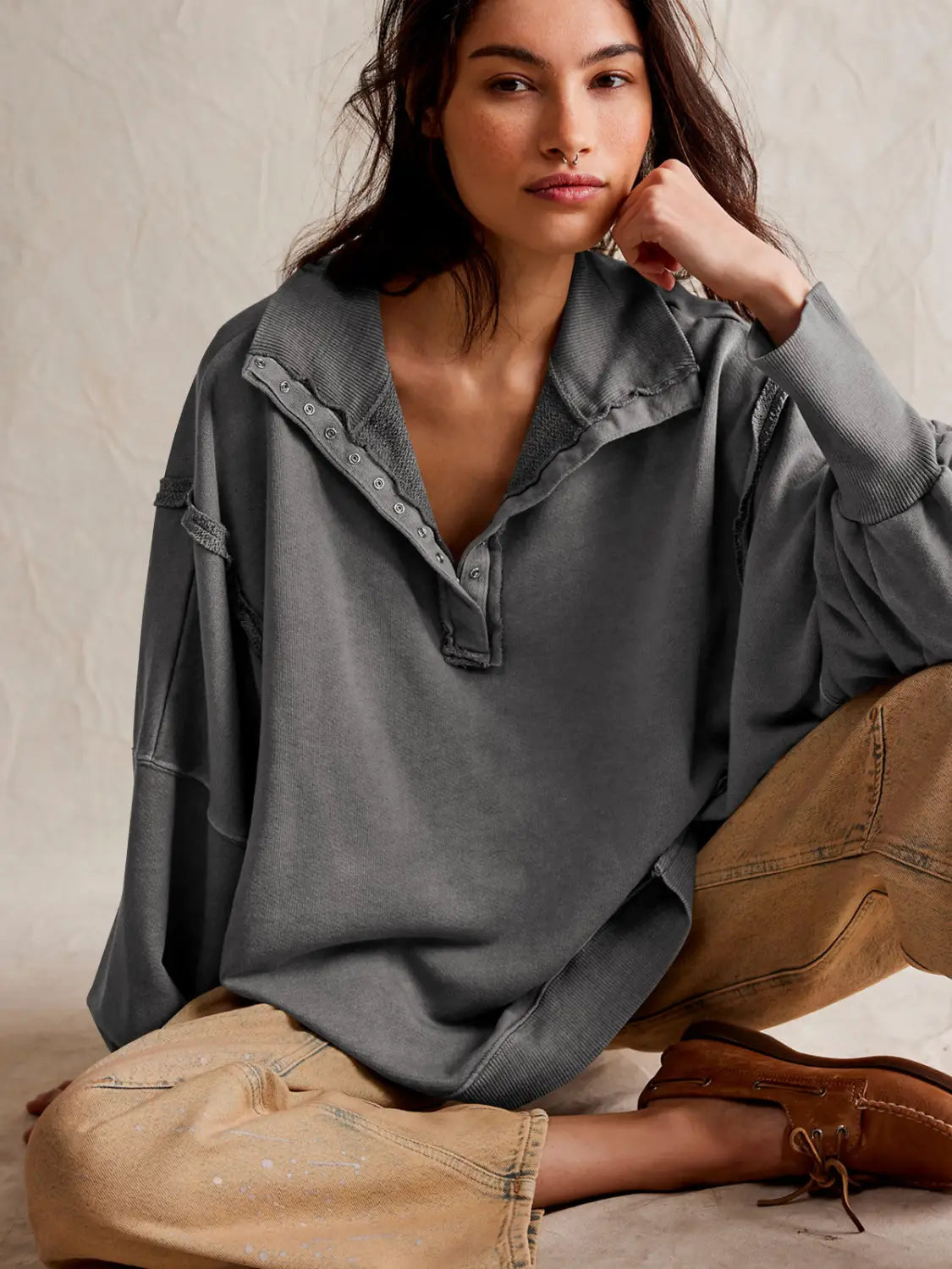 Women’s Lantern Sleeve Decorative Moulding Split Lapel Sweater