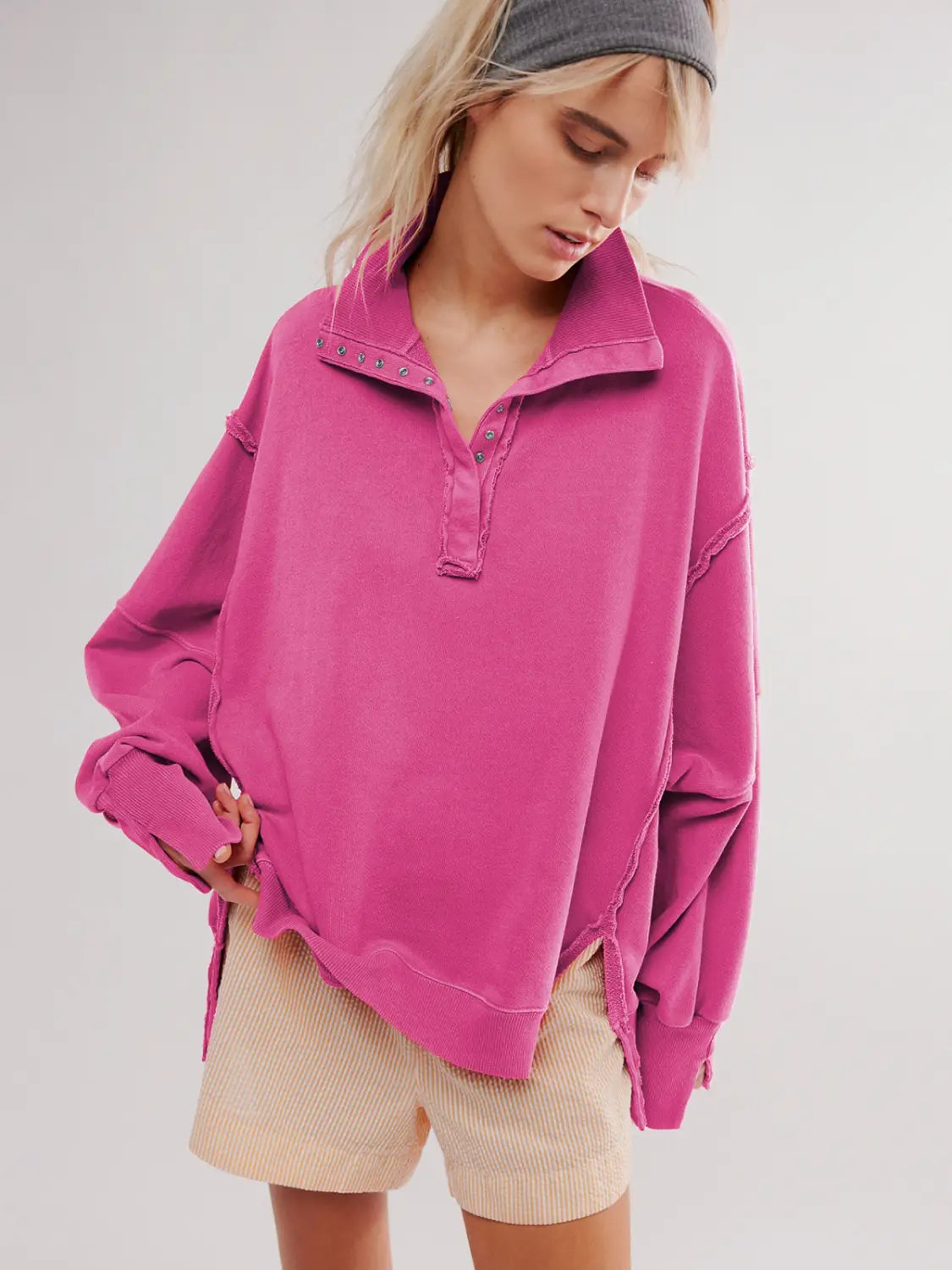 Women’s Lantern Sleeve Decorative Moulding Split Lapel Sweater