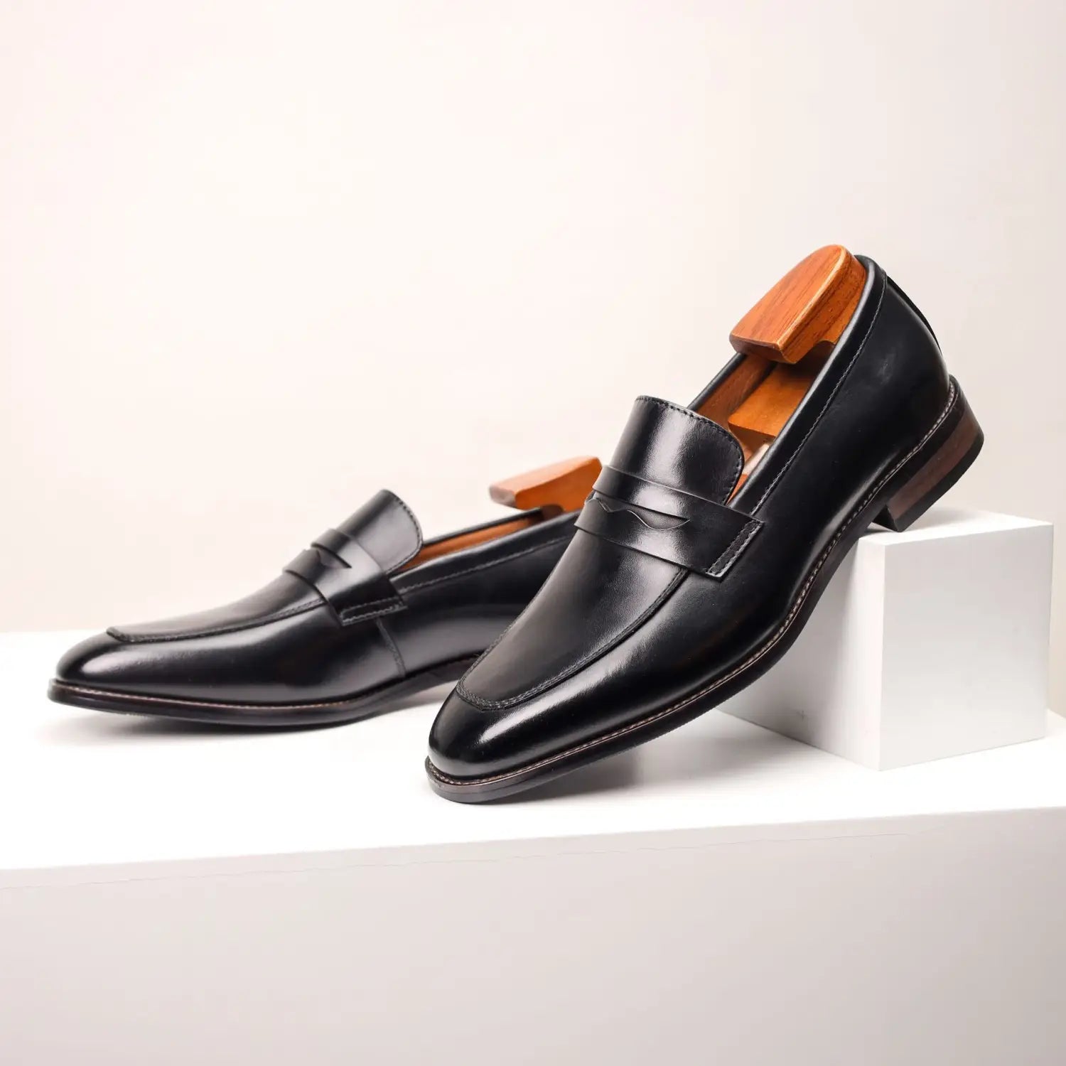 Men’s Leather Shoes Business First Layer Cowhide Lazy