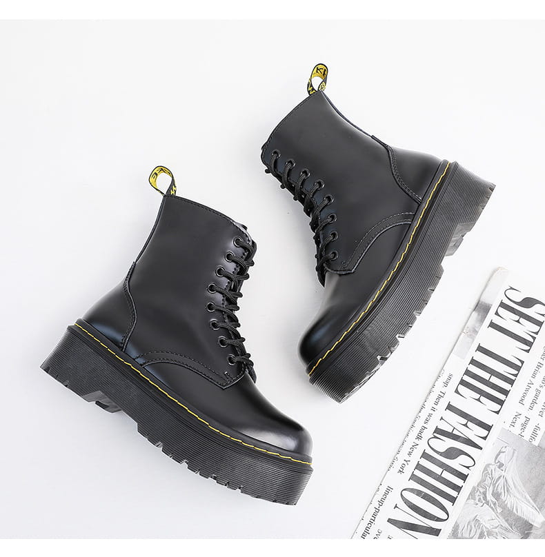 Muffin Bottom Lace-up Motorcycle Boots