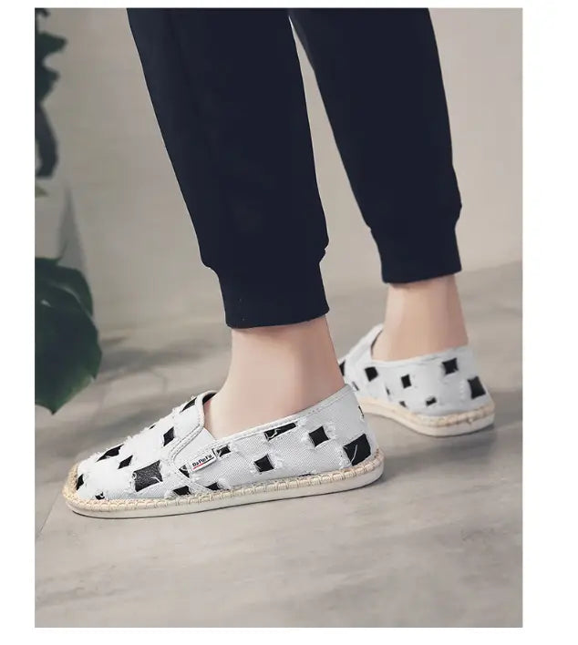 Men’s canvas shoes