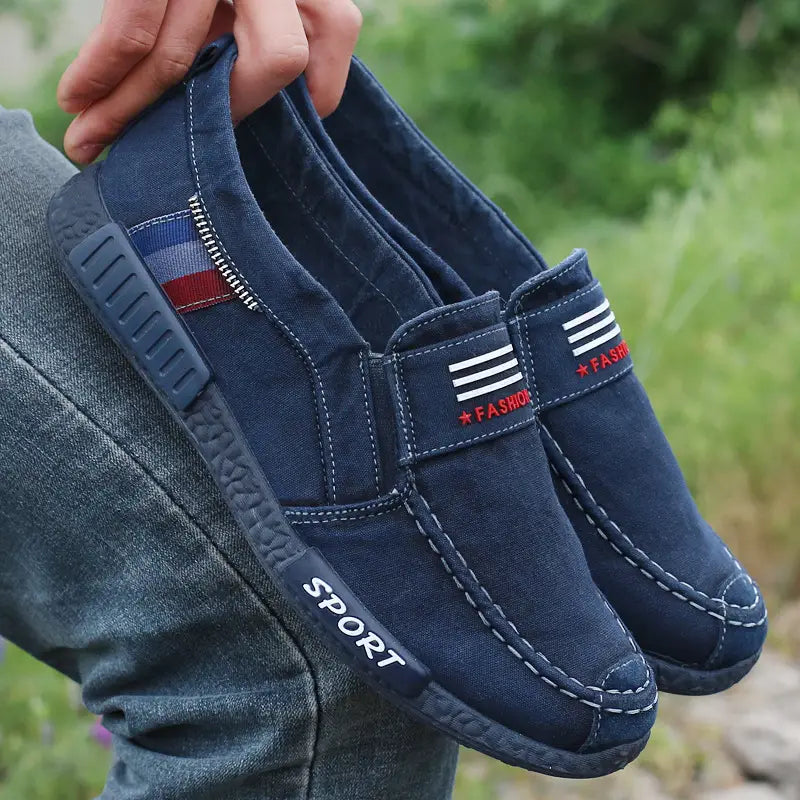 Men’s canvas shoes
