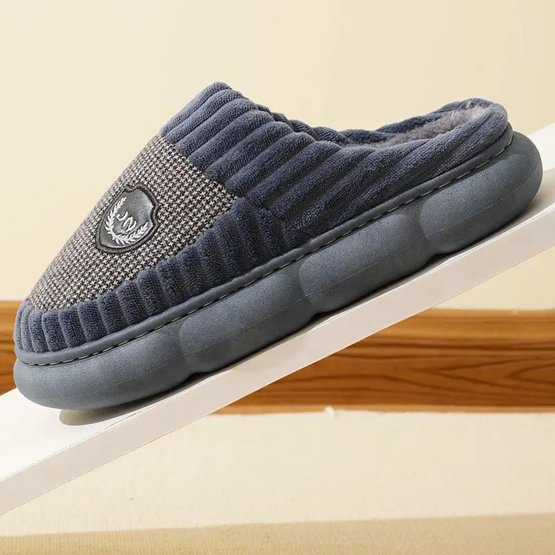 Plus Size Colorblock Plush Slippers