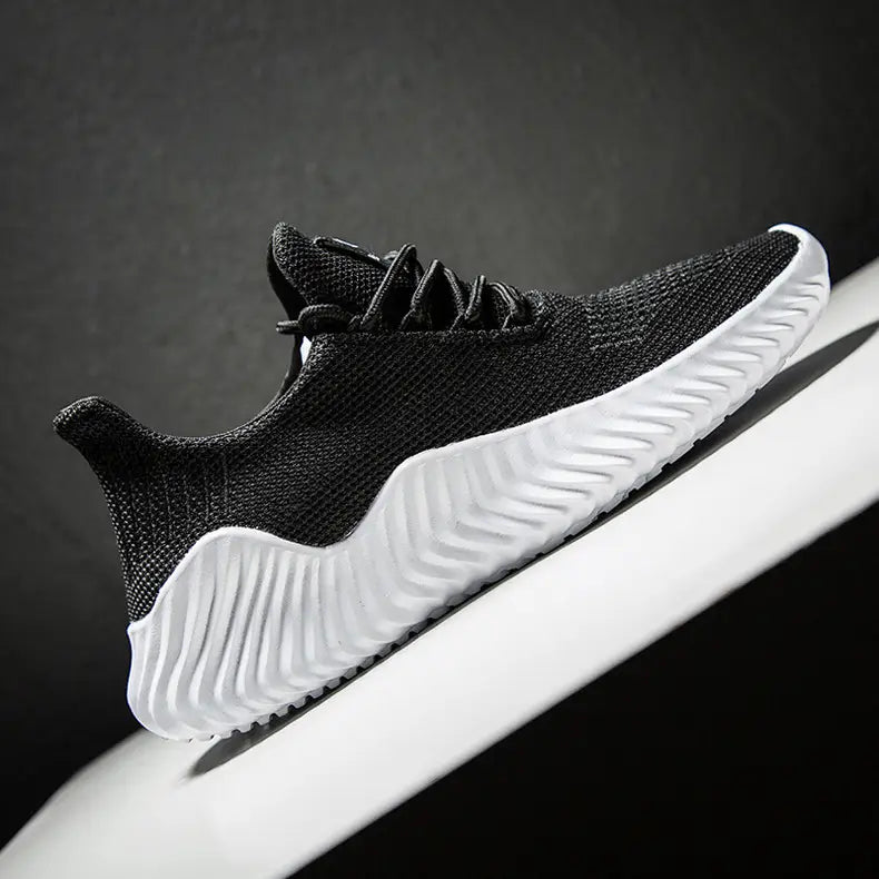 Large Size Men’s Shoes Breathable Sports Shoes Ultra-light Running Shoes New Style