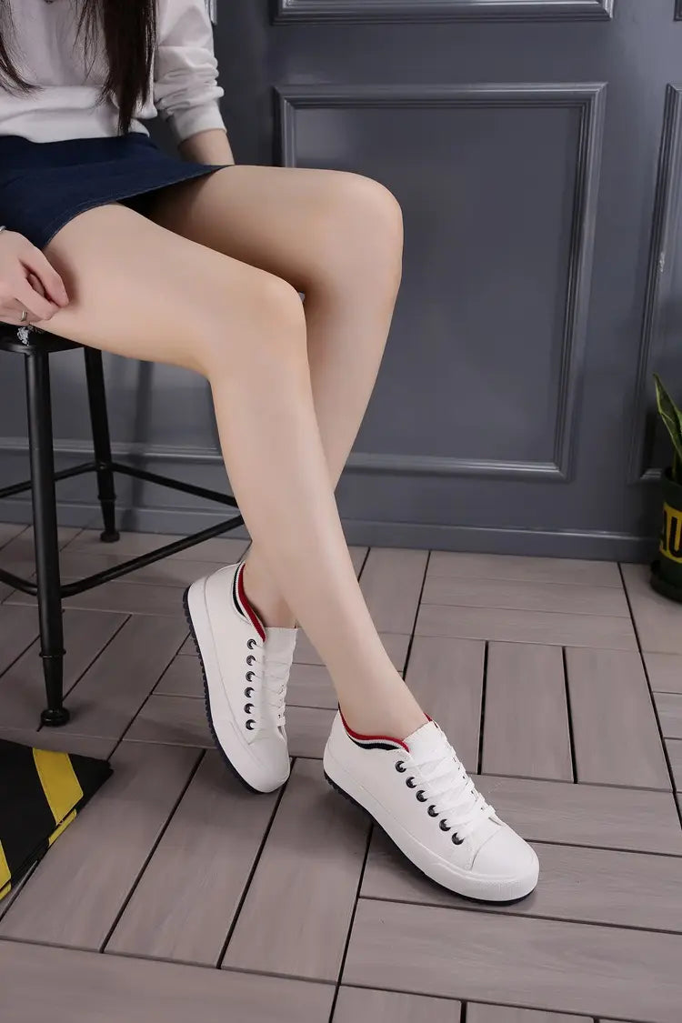 Casual canvas shoes