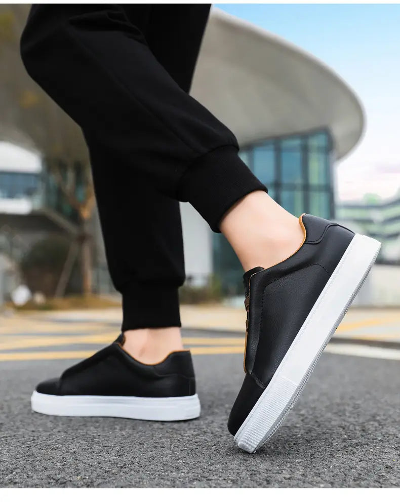 Men’s Fashion Solid Color Comfortable And Non-slip Sneaker
