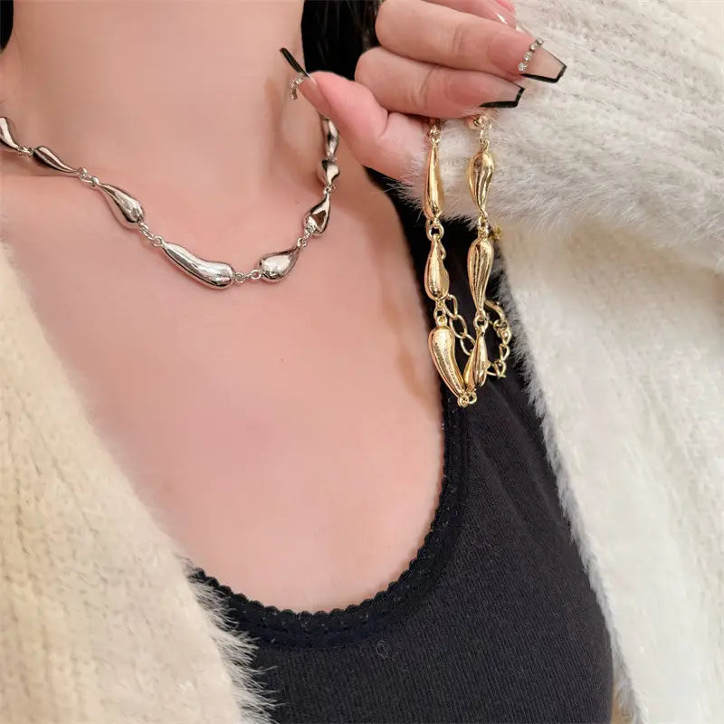 Women’s Metal Water Drop Stitching Necklace