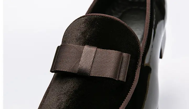 Large Size Men’s Leather Shoes Pointed Toe Business Formal Wear Trend