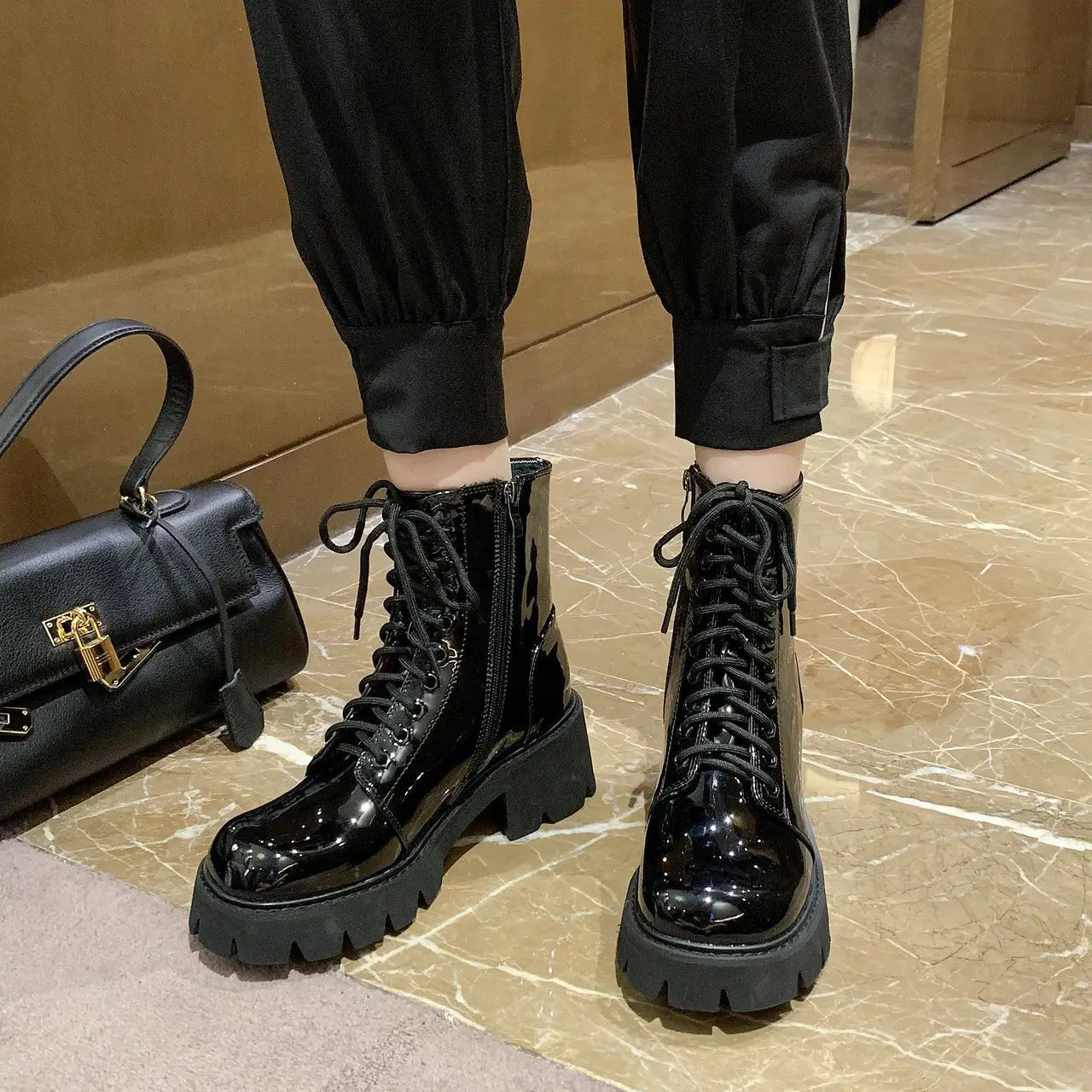 Women’s British style thick heel round toe Martin boots