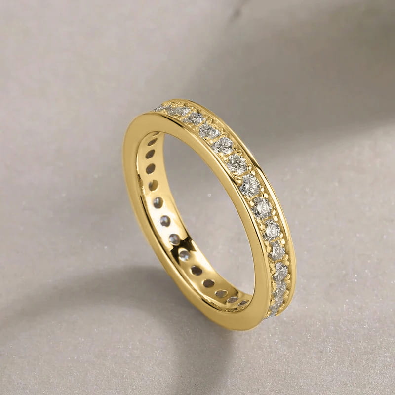Women’s Full Diamond Ring With Shiny Fashion
