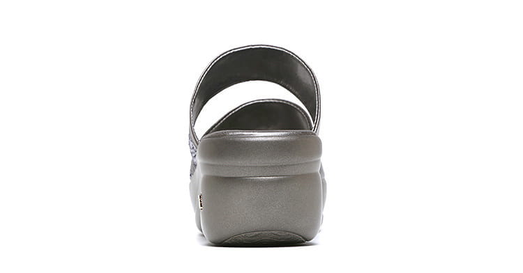 Fish Mouth Sequined Slippers